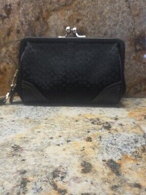Coach Y2K Kisslock Soho Wristlet Clutch